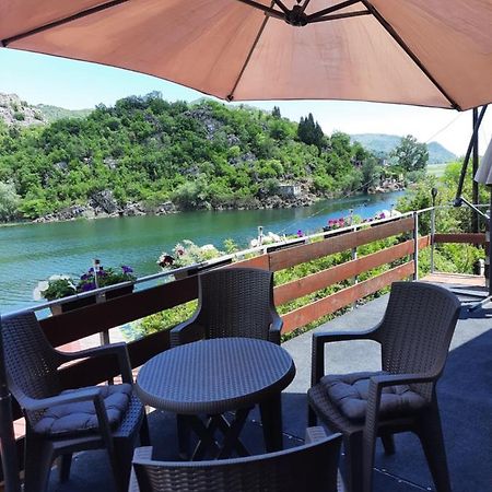 Mali Raj Apartmani Cetinje Esterno foto