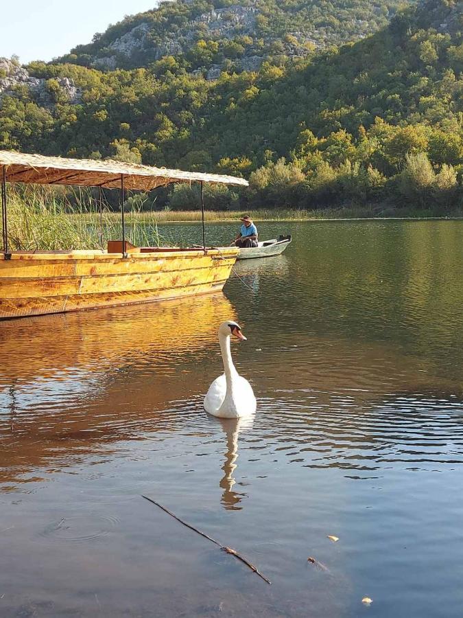 Mali Raj Apartmani Cetinje Esterno foto