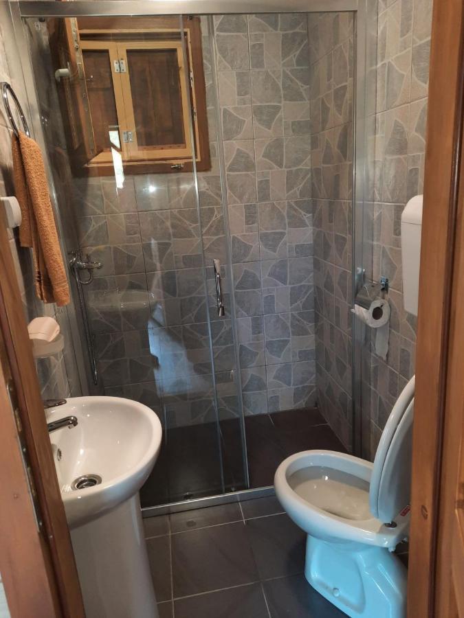 Mali Raj Apartmani Cetinje Esterno foto
