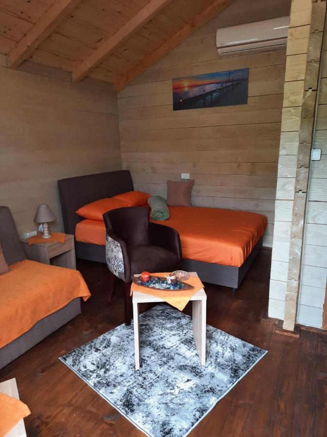 Mali Raj Apartmani Cetinje Esterno foto