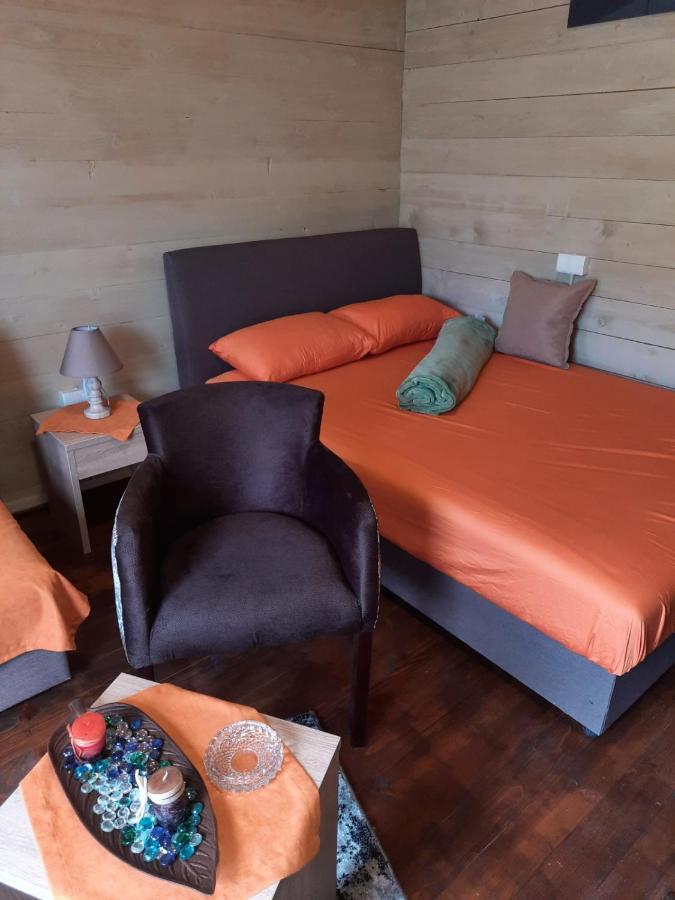 Mali Raj Apartmani Cetinje Esterno foto