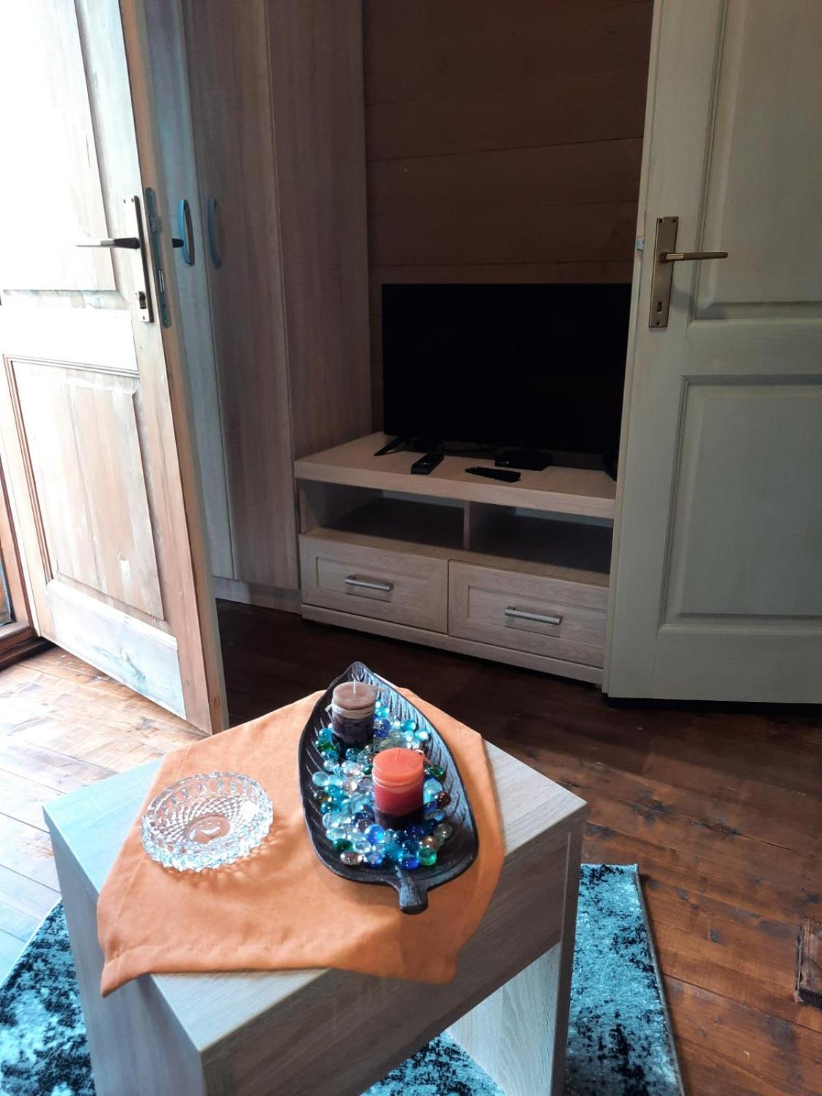 Mali Raj Apartmani Cetinje Esterno foto