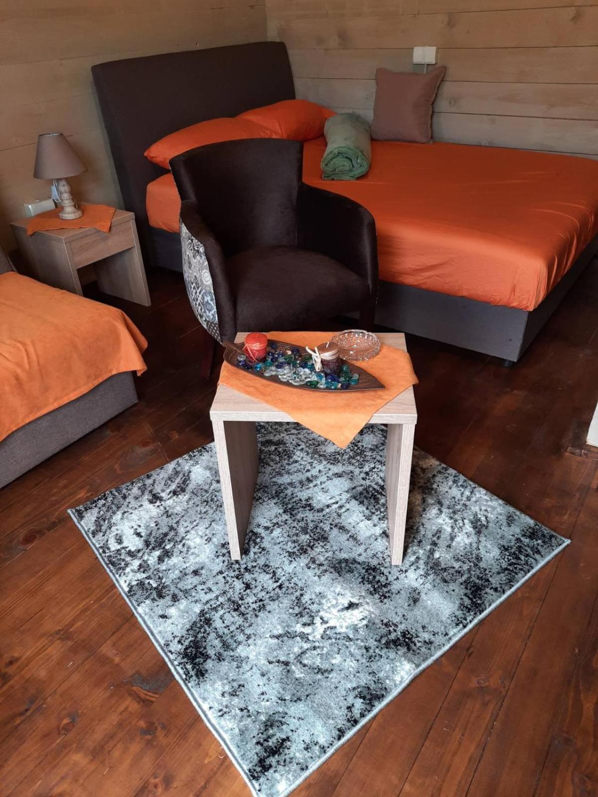 Mali Raj Apartmani Cetinje Esterno foto