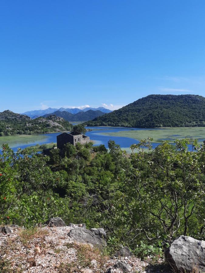 Mali Raj Apartmani Cetinje Esterno foto