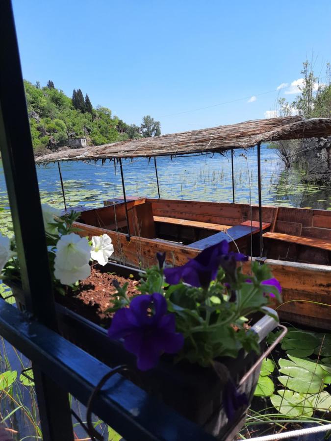 Mali Raj Apartmani Cetinje Esterno foto