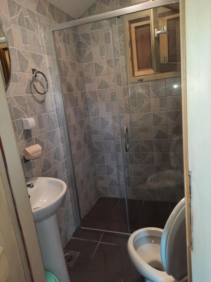 Mali Raj Apartmani Cetinje Esterno foto