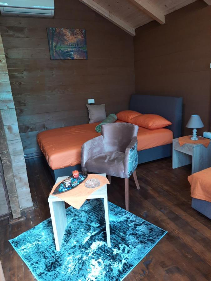 Mali Raj Apartmani Cetinje Esterno foto
