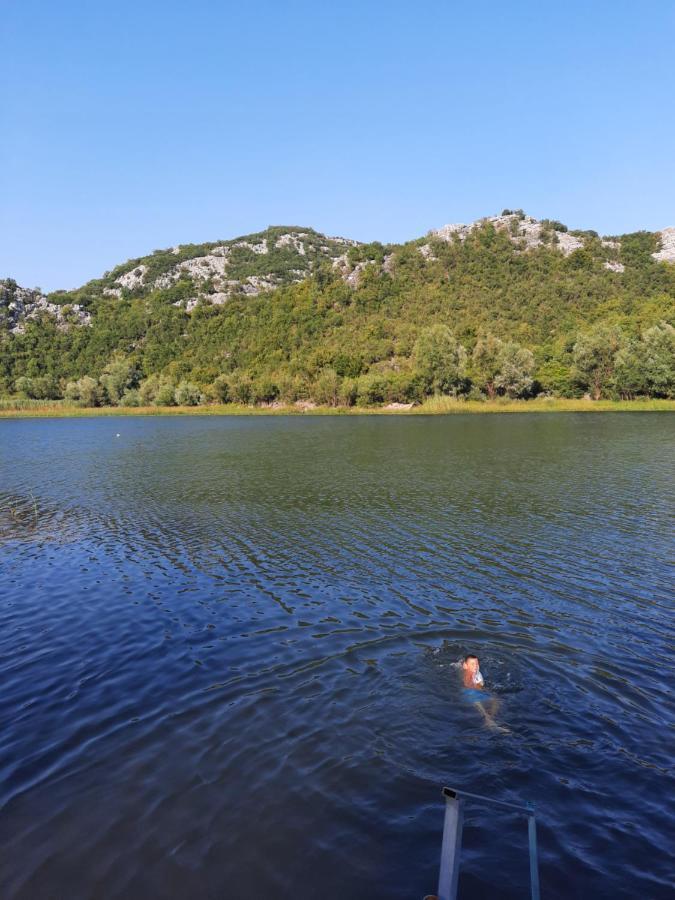 Mali Raj Apartmani Cetinje Esterno foto
